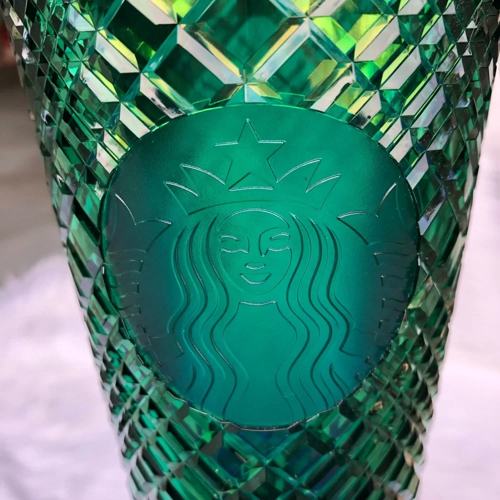 NEW STARBUCKS Iridescent Green Spike Stud Design Collectors Grande 16oz Cold Cup - Picture 4 of 6